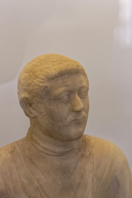 Téhéran-Musée archéologique-091